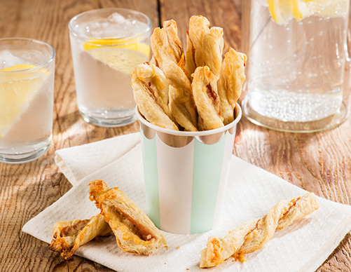 Cheesy Prosciutto Twists